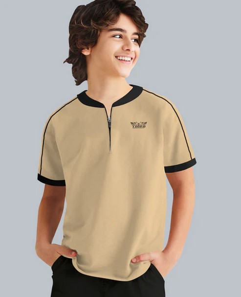 Zip Beige Black Contrast T-shirt